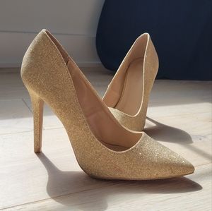 CHARLOTTE RUSSE | Gold Heels